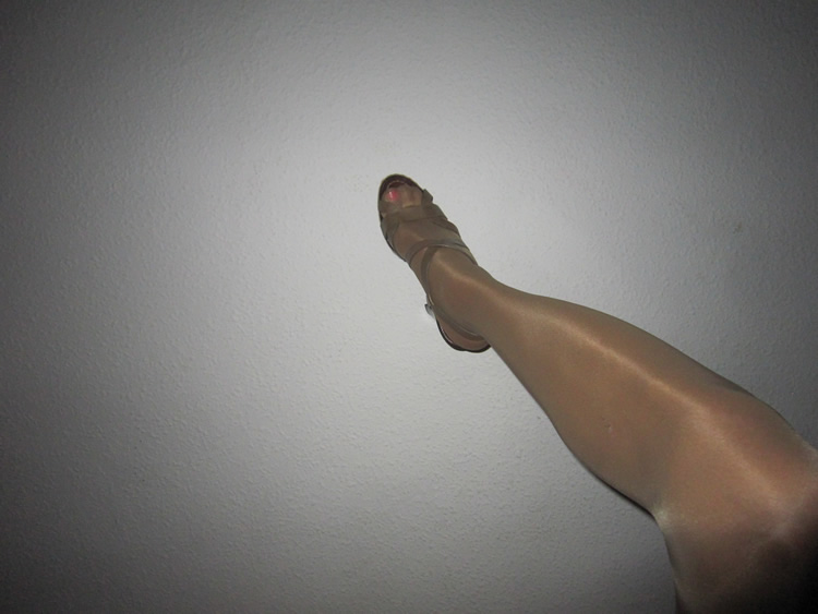 Pantyhose and painted toes